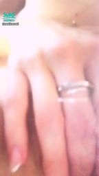 p*********l : Fucking touch pussy vagina 🔞💦 他妈的触摸猫