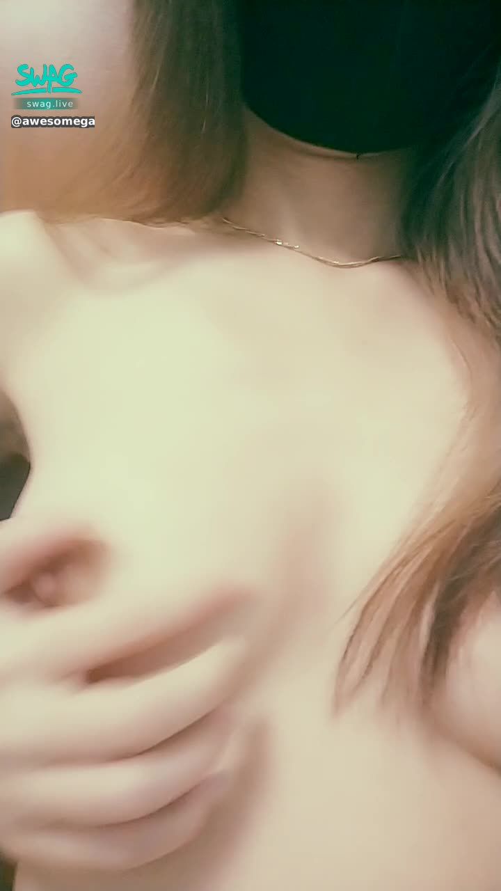  : Who is going to press my boobs? 😘😘😘😘