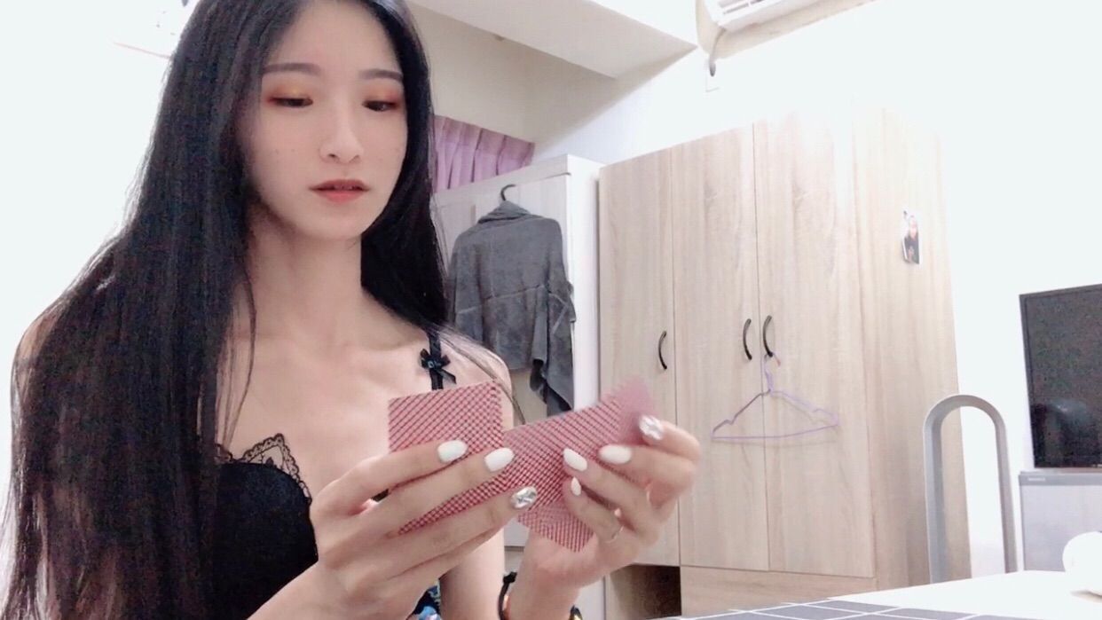 s*****a : 與閨蜜男友玩遊戲 ❤️與閨蜜男友大戰一番