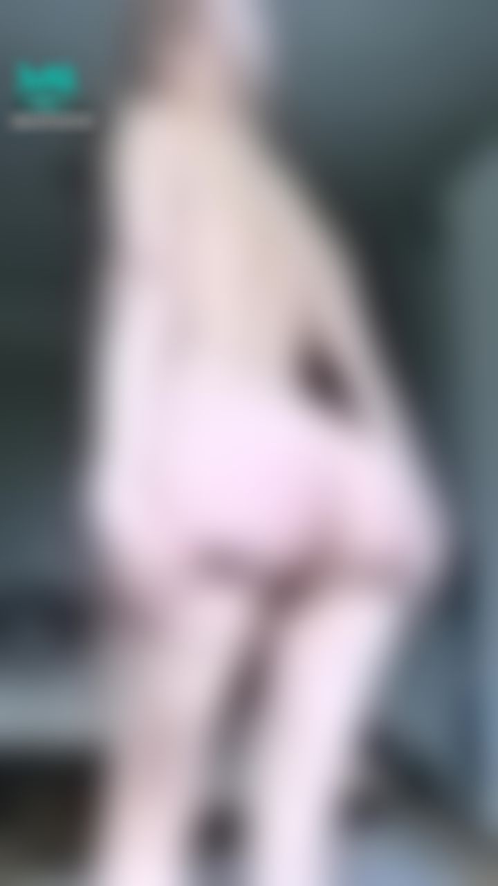  : 胸部和屁股震动❗️脱衣舞🔞shaking boobs and ass, strip pussy