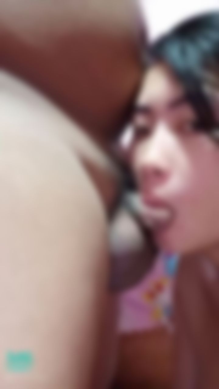 s*******n : SUCKING DICK TO MY ROOMMATE SUCKING DICK IS MY WEAKNESS