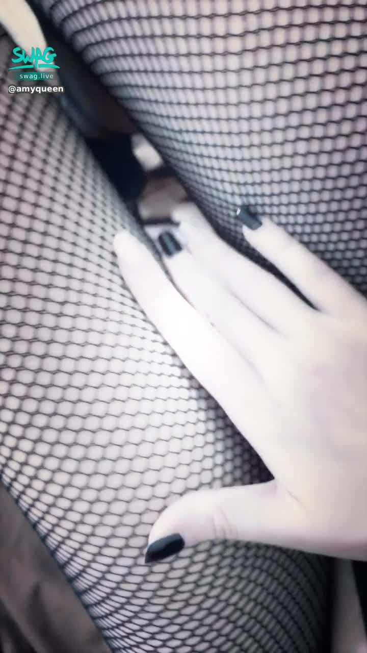  : 高跟鞋👠腿控 這樣穿好淫蕩😈想被你掰開腳⋯⋯？