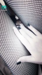 a******n : 高跟鞋👠腿控 這樣穿好淫蕩😈想被你掰開腳⋯⋯?
