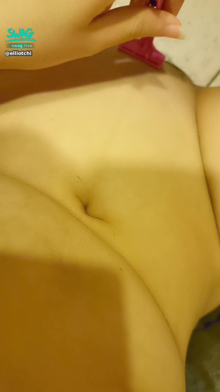 e*******i : 剃毛毛🙈 妹妹在私聊等哥哥讨片片呗🙈