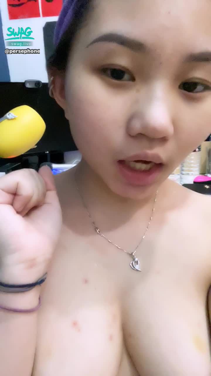  : 低鑽💎福利 昨天性感OL😝今天霸道女總裁😈 等我直播❗️