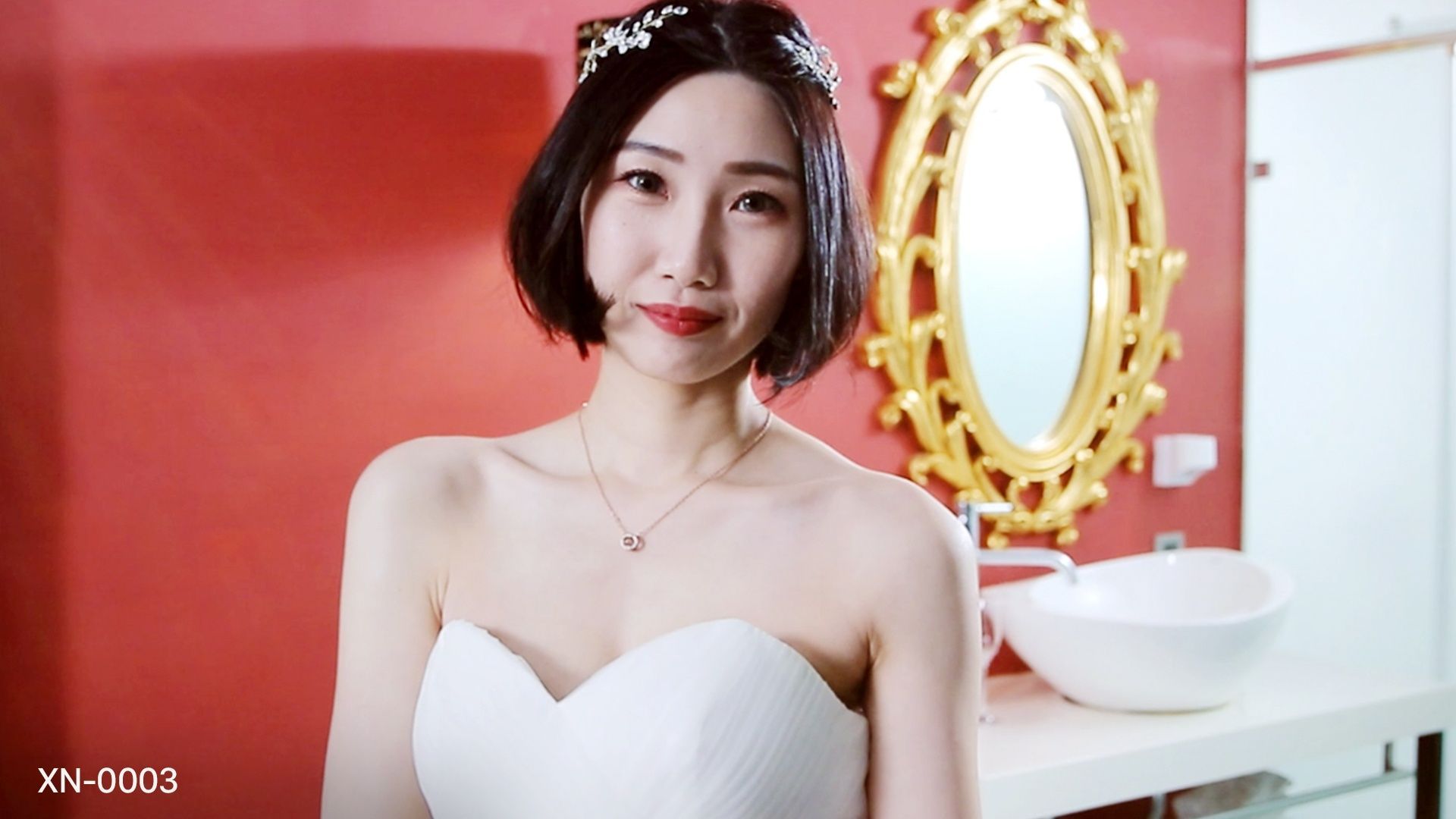 lierbaby : 顛覆A片的拍攝手法？！黎兒與交往多年男友舉辦完婚禮，疲憊不堪返家後仍不敵挑逗，被玩到高潮後，接連抽插中出內射。
在高潮的夜晚，已大戰一番，是不是還會繼續做下去呢...

#高跟鞋 #白虎 #口交 #中出 #角色扮演 #情趣用品