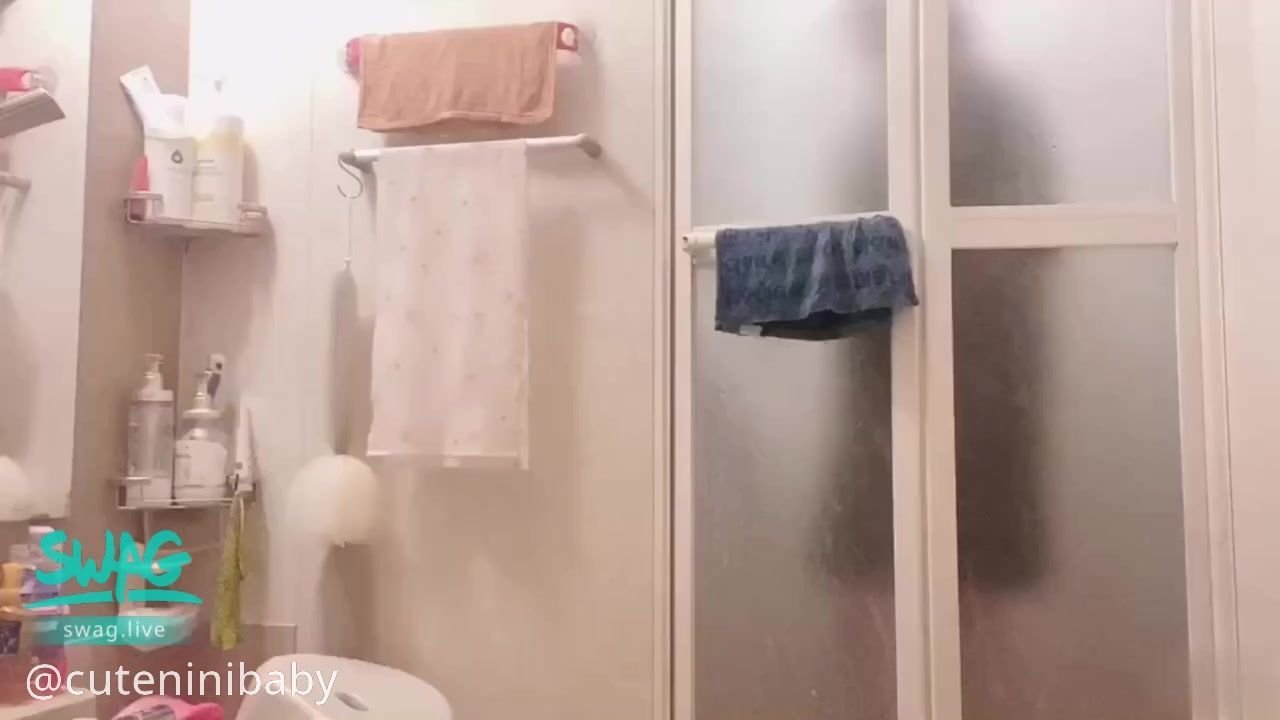  : 🔥 Hyper-real voyeur perspective 🔥 The body of a lewd woman who lives alone is unobstructed!