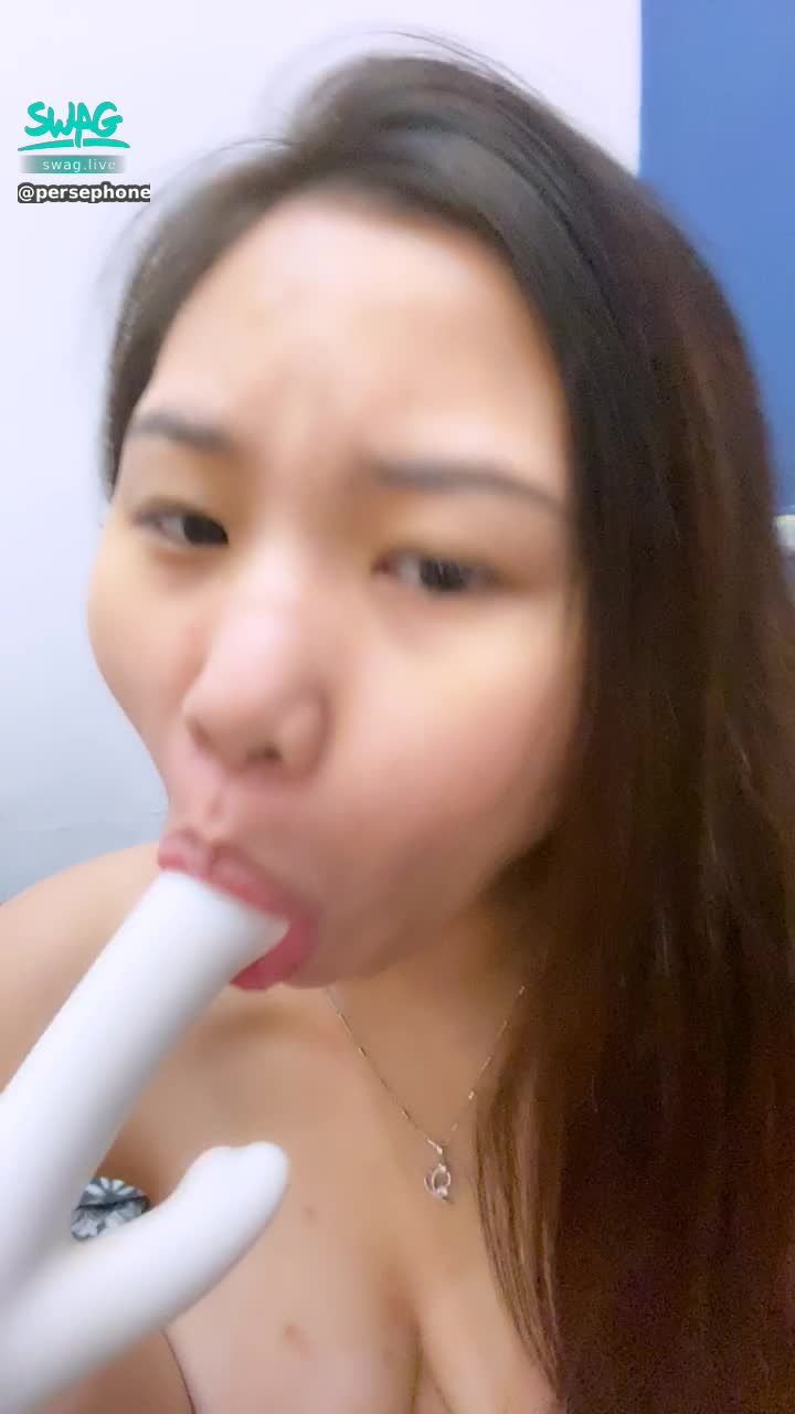  : 😈😈 Lustful little devil low drill 💎 Welfare Lewd Blowjob 🤭 lewd expression 🤫 horny big tits 🥰