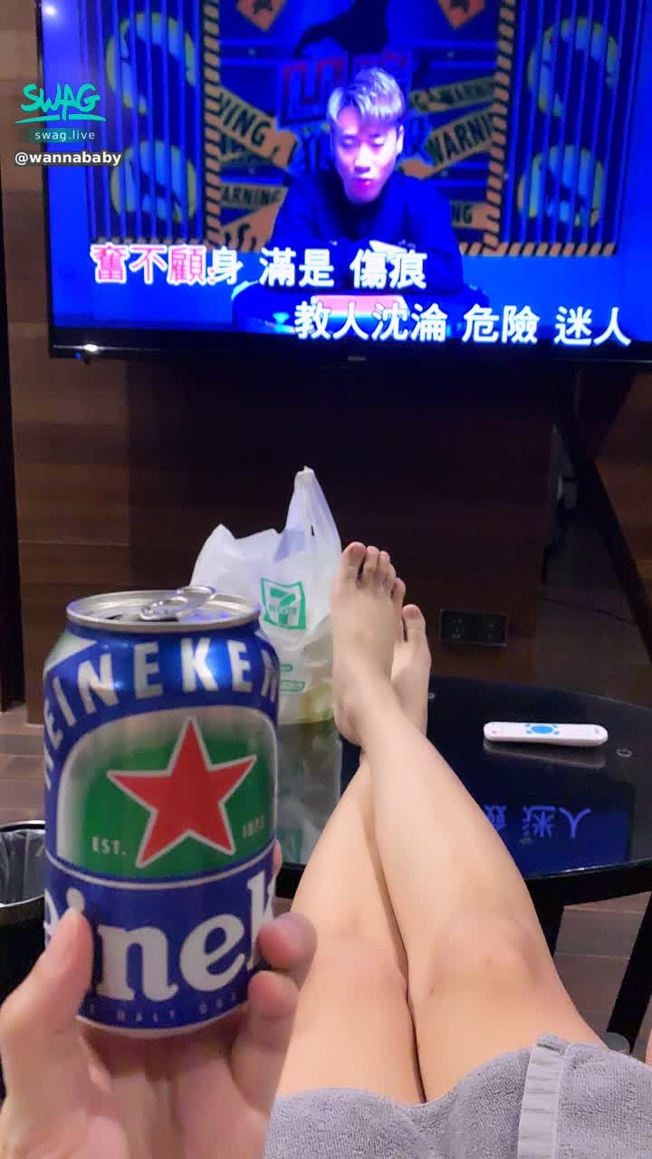 wannababy : 享受一個人跑完澡唱歌喝酒的時光✨✨✨
第一次嘗試零酒精 很酷欸🥳