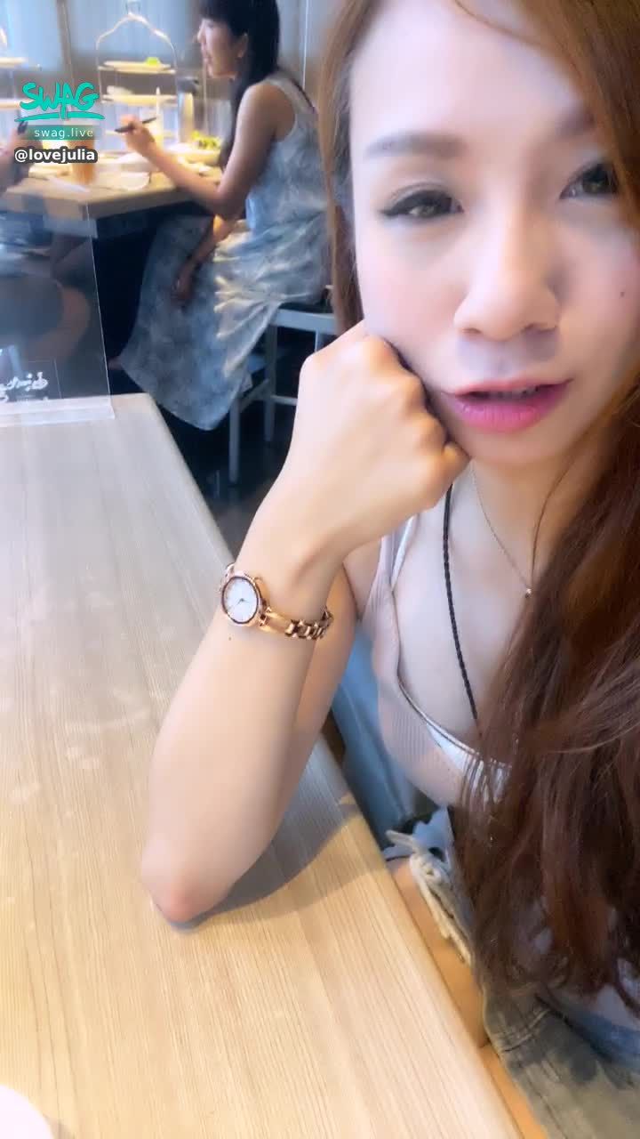  : Come to Taichung today to have dinner with fans
house horse here i come ❤️

and a great birthday present 🎁
thank you for the watch ⌚️
Chirp
