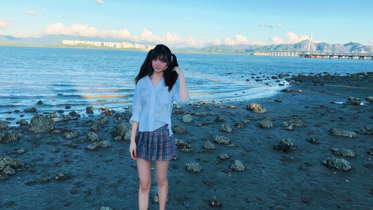 nanabae : 新人第一天 视频包含 口交 啪啪 内射 口爆 潮喷 喜欢就找我聊天吧 努力快速更新优质长片 关注我的动态和群发影片哦(´-ω-`)