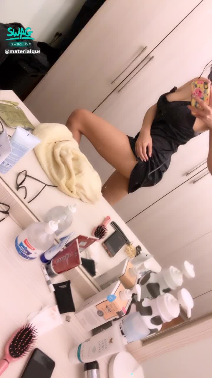  : dude on my butt also 🈵️ Do you want to? 🥺💄