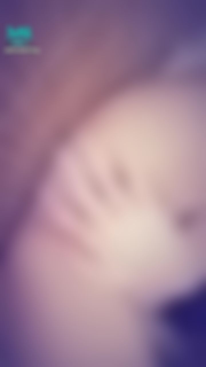 alicedarling : 掰開小愛的大腿仔細檢查小愛的大腿內側阿 😚😚