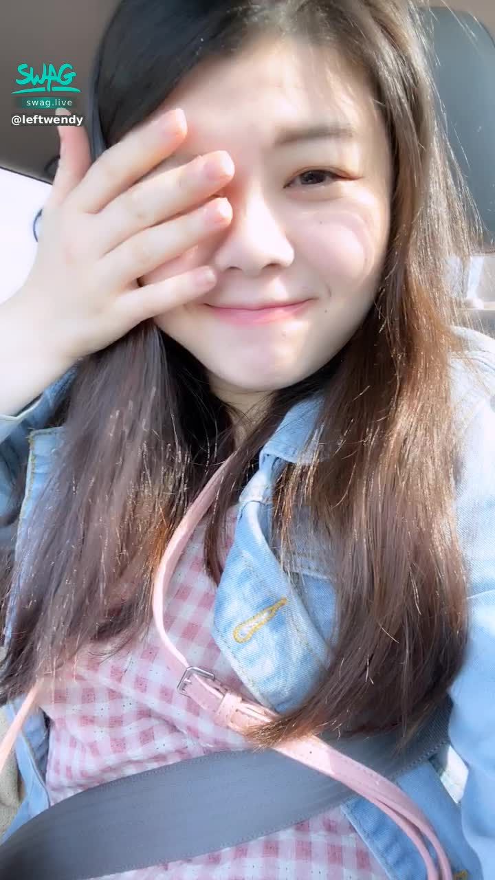 l*******y : 嗨！！！
大家我出現了！！
趁現在還沒有很狼狽
先錄個影片❤️
