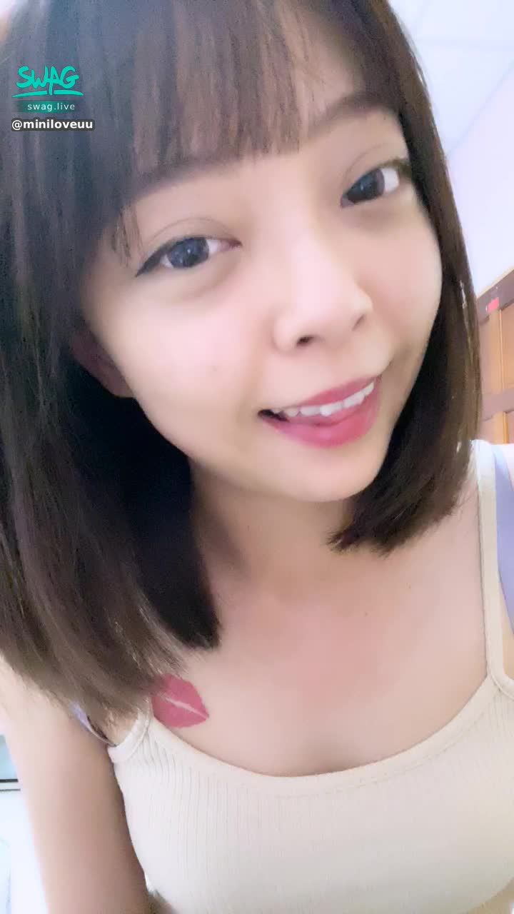  : 有人說我戴眼鏡跟化妝都差不多⋯⋯明明就化妝比較迷人吧😁