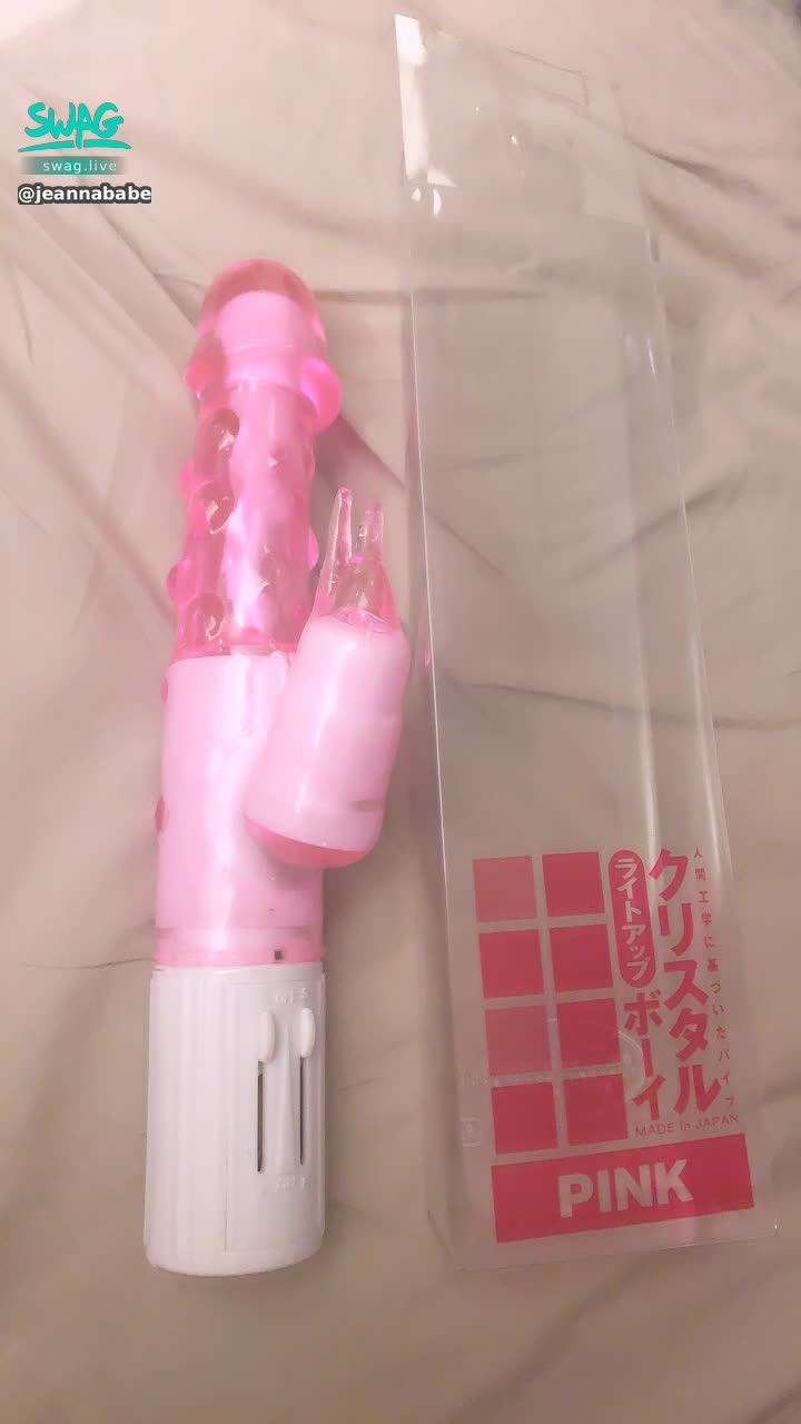 j********e : Jeanna 在日本🇯🇵买的新肉棒😍😍😍