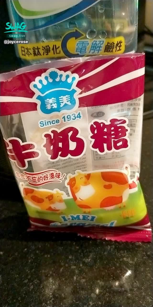 : 🌹 When you are in a bad mood, eat 🍬 see if it gets better 😩😩