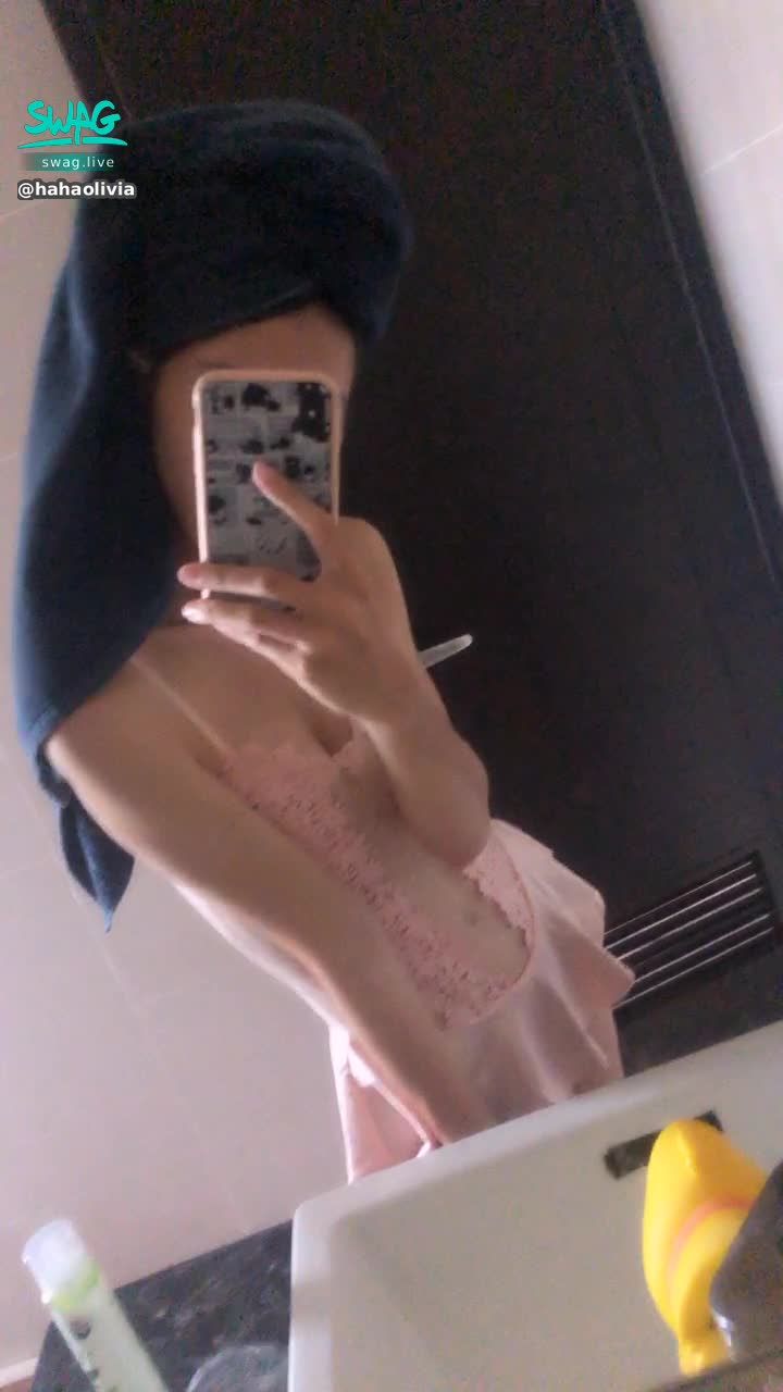 h********a : 願意幫我吹頭髮嗎🥺
粉色這套符合你胃口嗎🥰😚
黑黑的廁所氣氛比較好♡︎♡︎♡︎