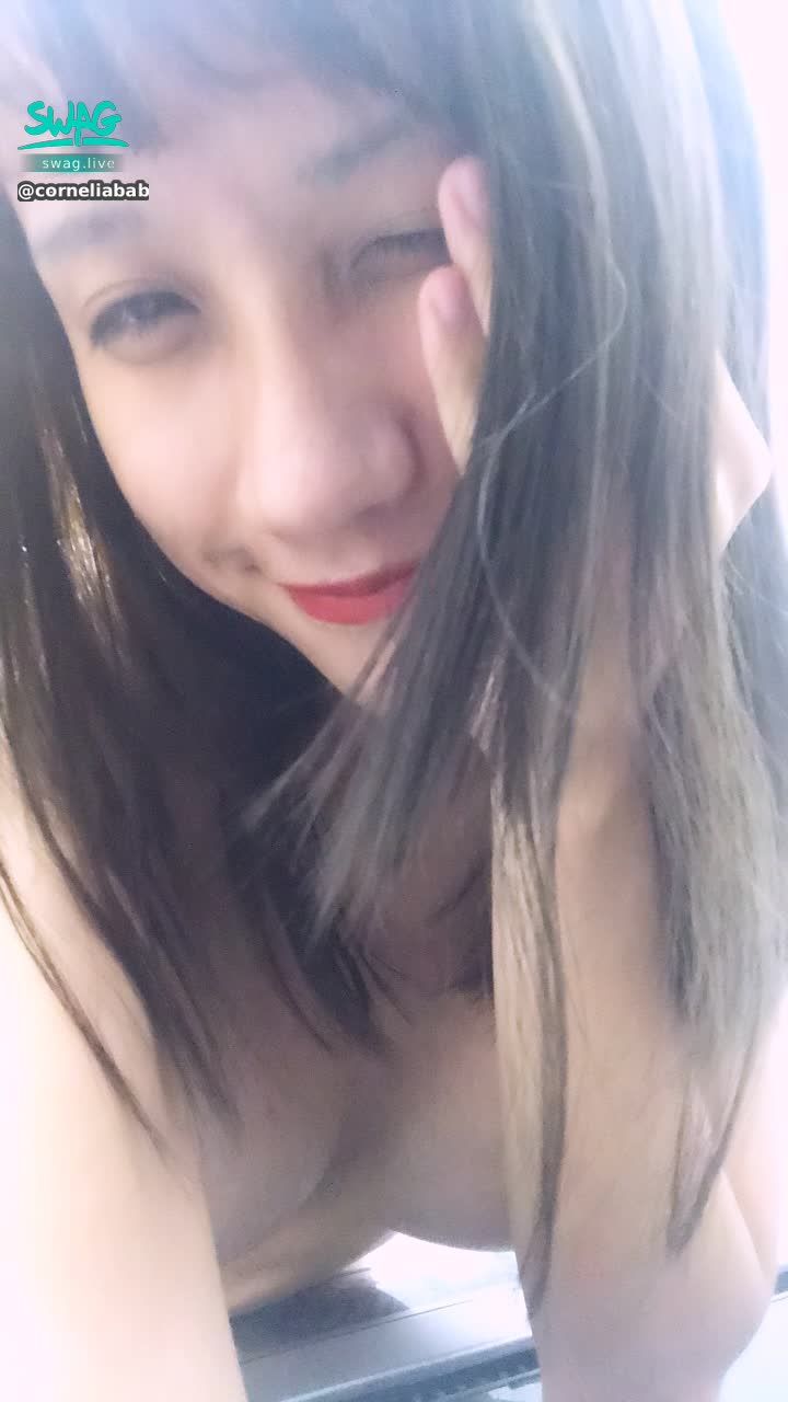 c**********e : 🚀三人享受惠子的洞洞，讓惠子好滿足🤫最後射在惠子身體裡臉上也被射🈵️了精液💦，惠子也露出了滿足的笑容😋🥰🥰 
https://go.swag.live/jd7M3KVQXw2cHWoy7
想跟我踢足球嗎🥺私訊我❤️❤️滿足你💛