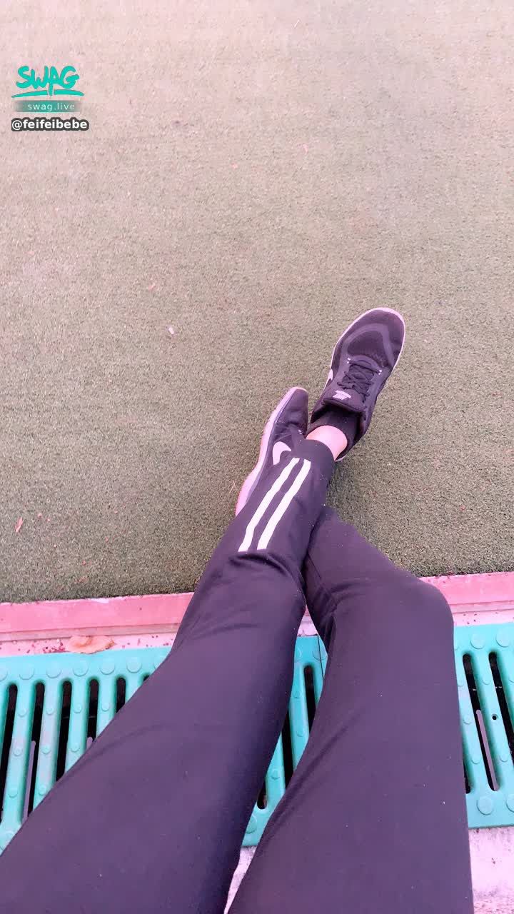 feifeibebe : 跑完步 流完汗的感覺真的很舒服😚😚