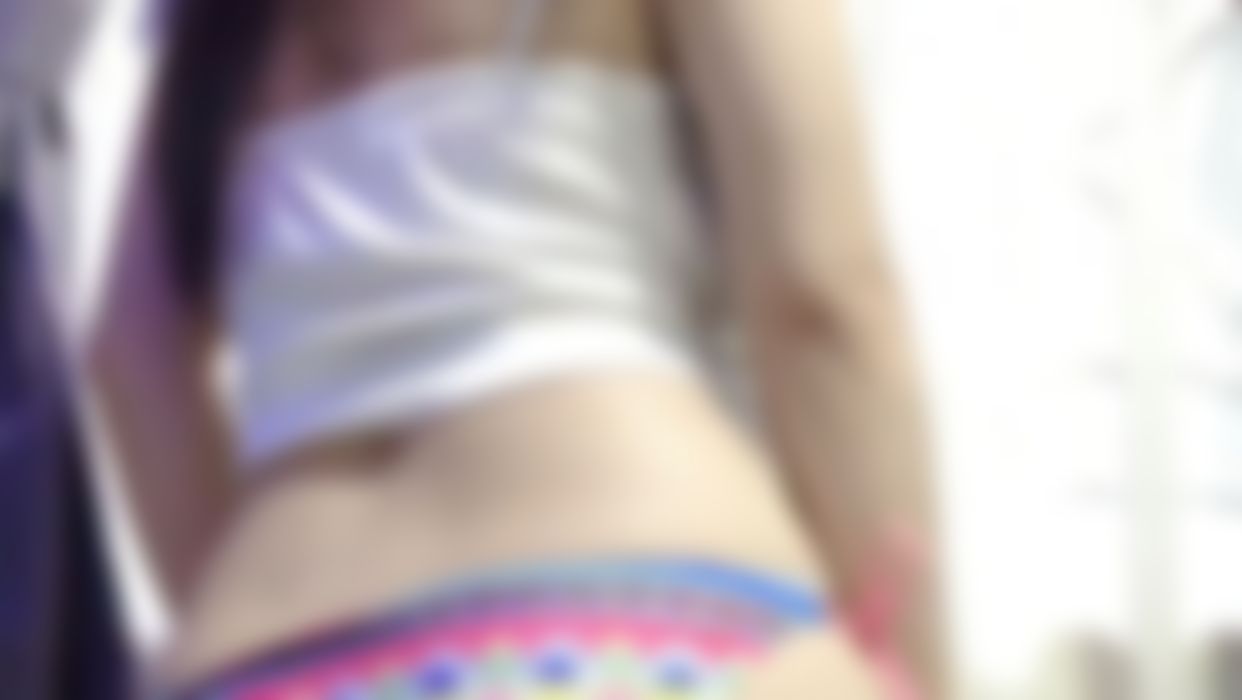 celinne : Horny aggressive girl during the day💦👉👌