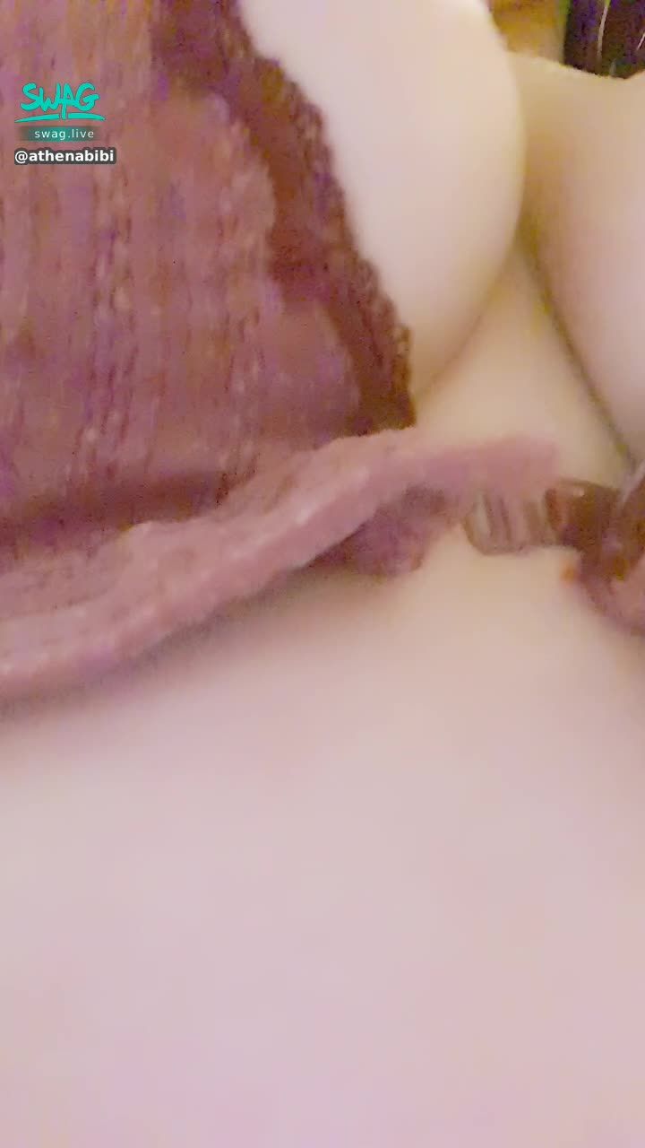 a********i : 好辛苦，想要你幫我💦