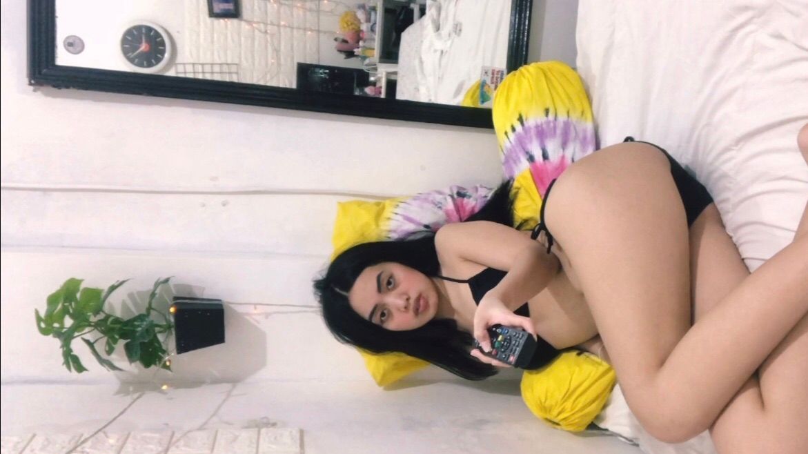 citrahanna : wet while watching a movie