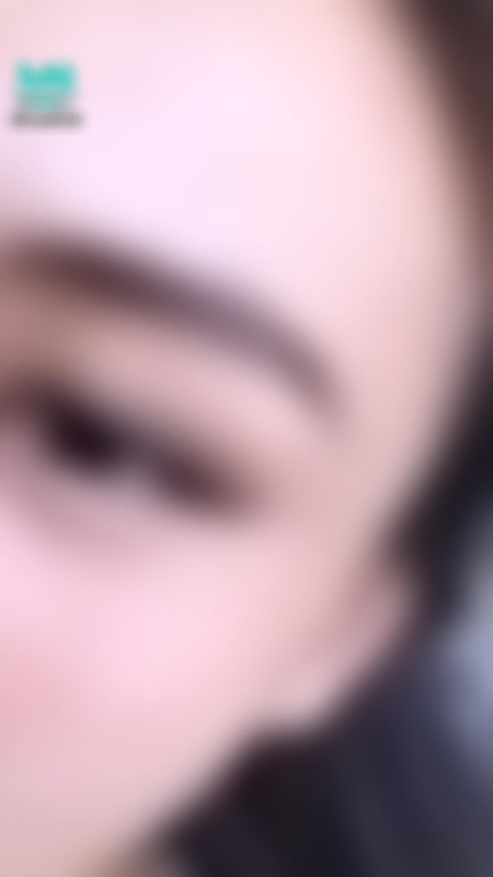  : 希望與你一起躺在這裡💕你想要嗎？📖👀我深情的眼神😳