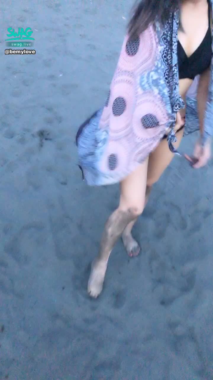  : salty afternoon 🌊🥰 I really want to run to you and touch me tightly ☺️