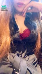 e********e : 📣📢📣咪咪的首部新片上映嘍📢📣📢
寶貝解鎖了嗎😝😝快去解鎖+按讚喲👍👍
咪咪可是第一次解鎖多人運動呢👅👅👅
喜歡的寶貝趕快解鎖收藏喲💋💋💋💋
現在只要回覆一句👉「我愛咪咪」
送免費隱藏版影片唷💋💋💋
👉👉打開連結,看 SWAG 跳脫光鮮外表的性感影片。
https://go.swag.live/UwqG8P7ArTYpqQ7K9