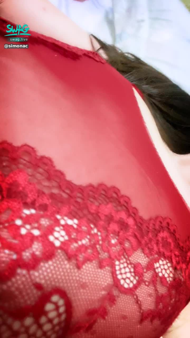 simonac : 紅色性感睡衣的早安Morning whispers in my sexy red lingerie