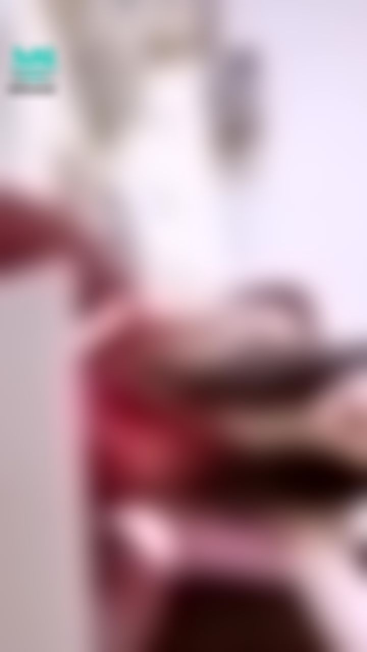 simonac : 殘寶貝工作樣子，今天PO阿拉伯人新性觀念 /working on my Arab sexuality post and stripping