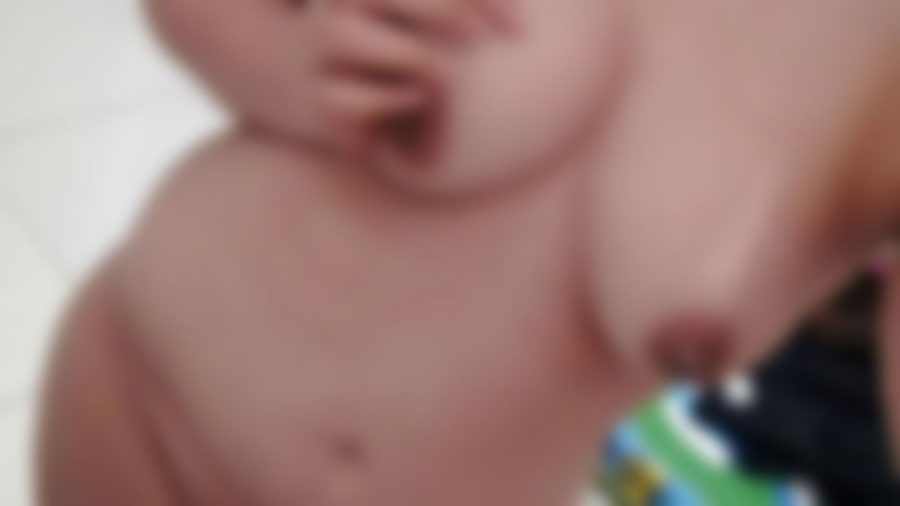 pandaputih : mastrubation (naked), with mask, blurred, no face