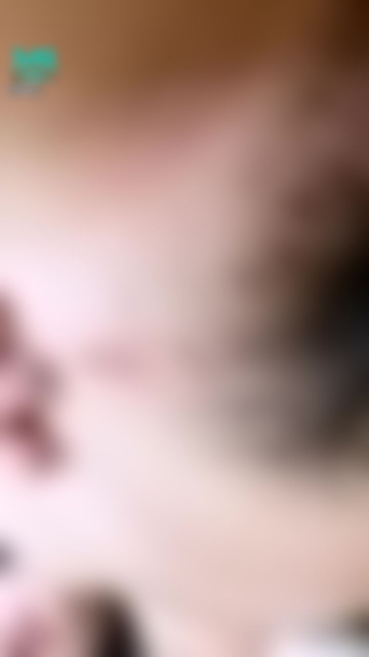  : 在妹妹旁邊被種草莓一碰到就巨痛的🥺🙈