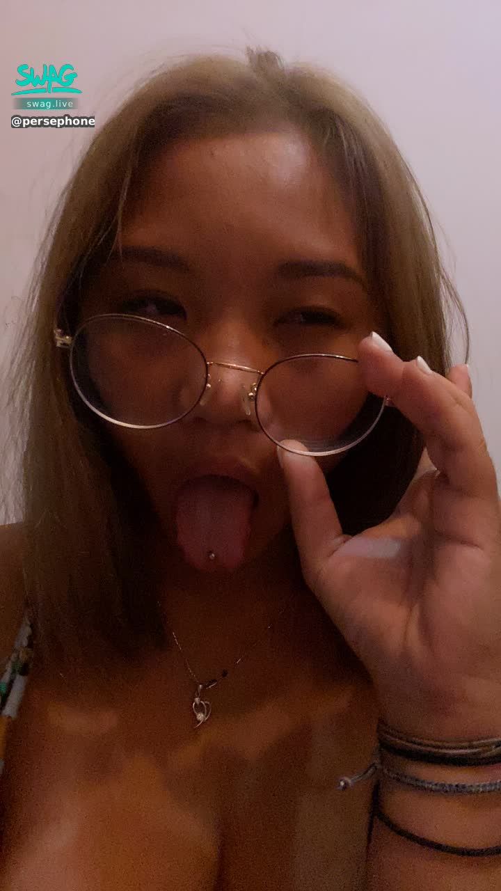 p***********e : 😈淫蕩小惡魔😈 想我嗎各位💥