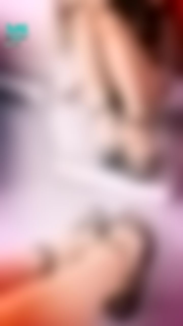 jillbb : 🔥什麼‼️直接M腿‼️摸摸🔞騷給你看🔥淫蕩高跟鞋