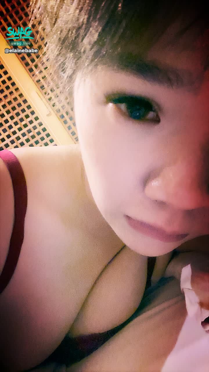 e********e : 本來以為又約到了超廢粉絲😂😂😂

吹沒幾下就跟咪咪說要射了😤😤

心裡正失望又約到了快槍俠🙄🙄

結果神反轉😳😳😳

被欺負到不要不要的🔥🔥🔥🔥

想硬的～以下必解 💋💋💋💋