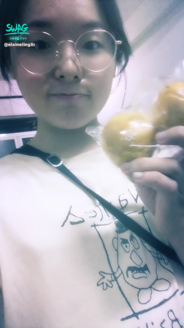  : I finally made delicious mooncakes. I’m going to take a bath. I’ll send you all the videos I promised to the babies later. 😍