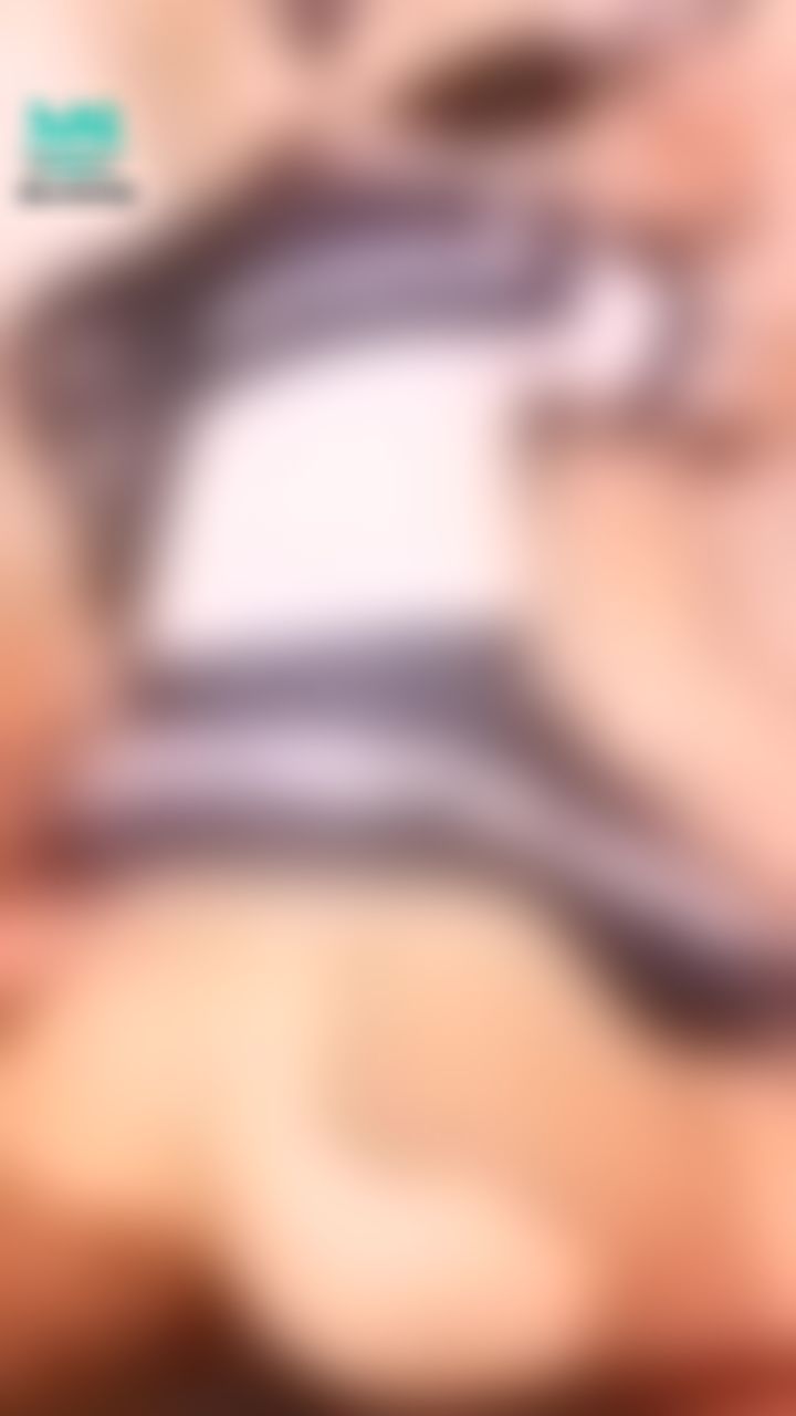  : 💛和學姐聯手榨乾害羞學長💛邊被抽插還舔學姐的小穴～淫水的味道好色..