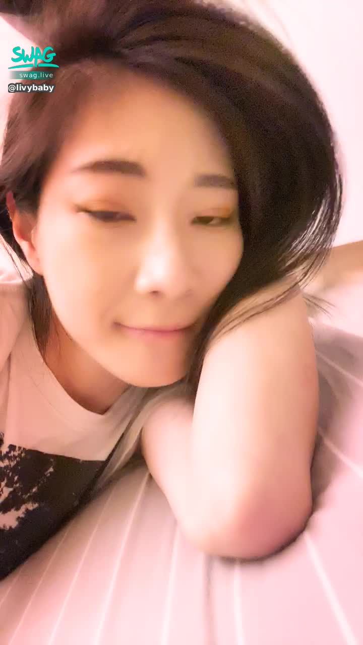 livybaby : 眼睛有點過敏，但是大家的回覆還是讓我太開心了❤️