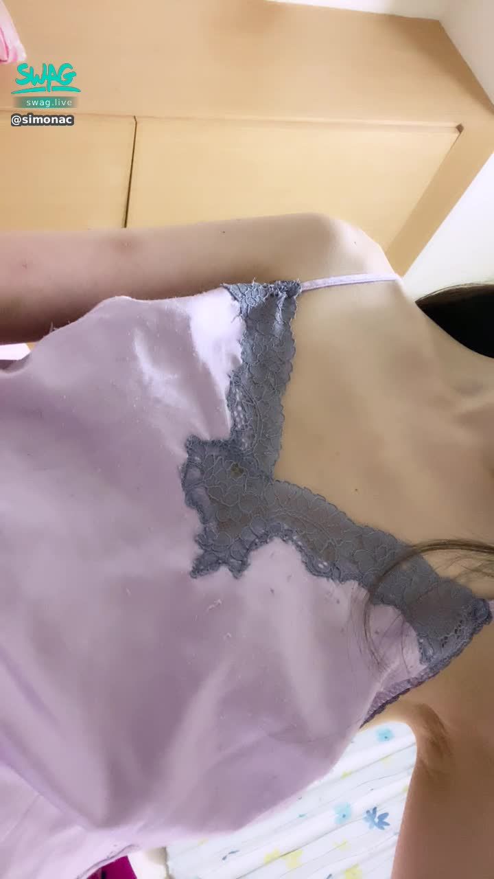 simonac : 殘寶貝新玩具慰慰新片上架 / New video with me masturbating with my new sex toy!