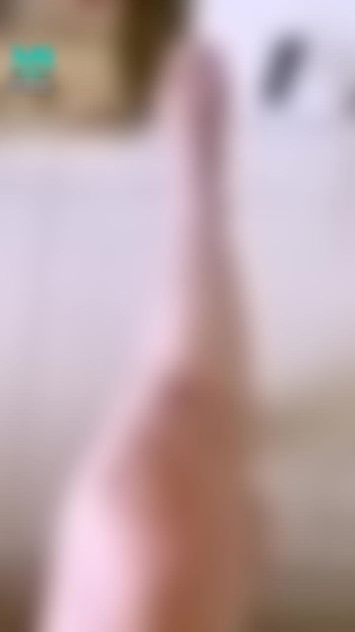  : 露腳聊天 哥幫幫我 / leg chat
