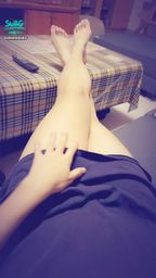 d*******y : ❤️戴安寶貝的慵懶週末~猜猜我的內褲什麼顏色?❤️