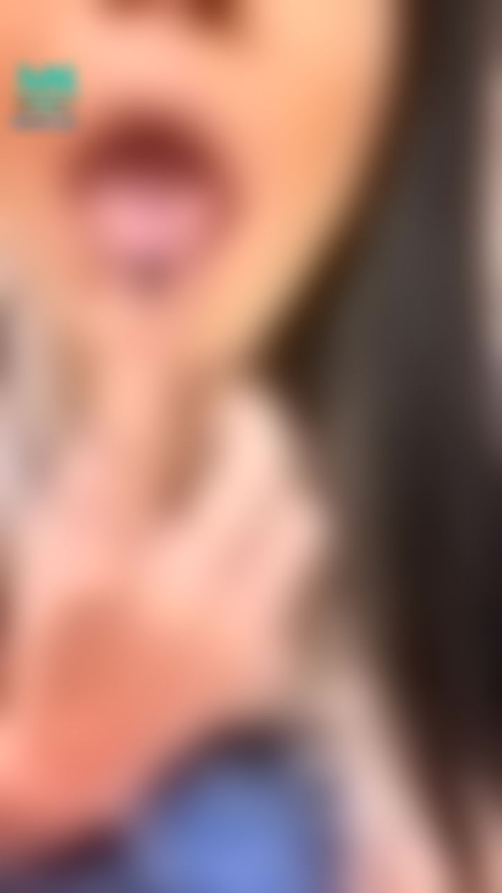 livybaby : 肚子餓，先吃一下自己好了💋