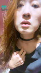 b**********m : 上面下面衣服都掀 露臉挑逗 超近距離偷窺大奶奶視野 今天内衣很好看