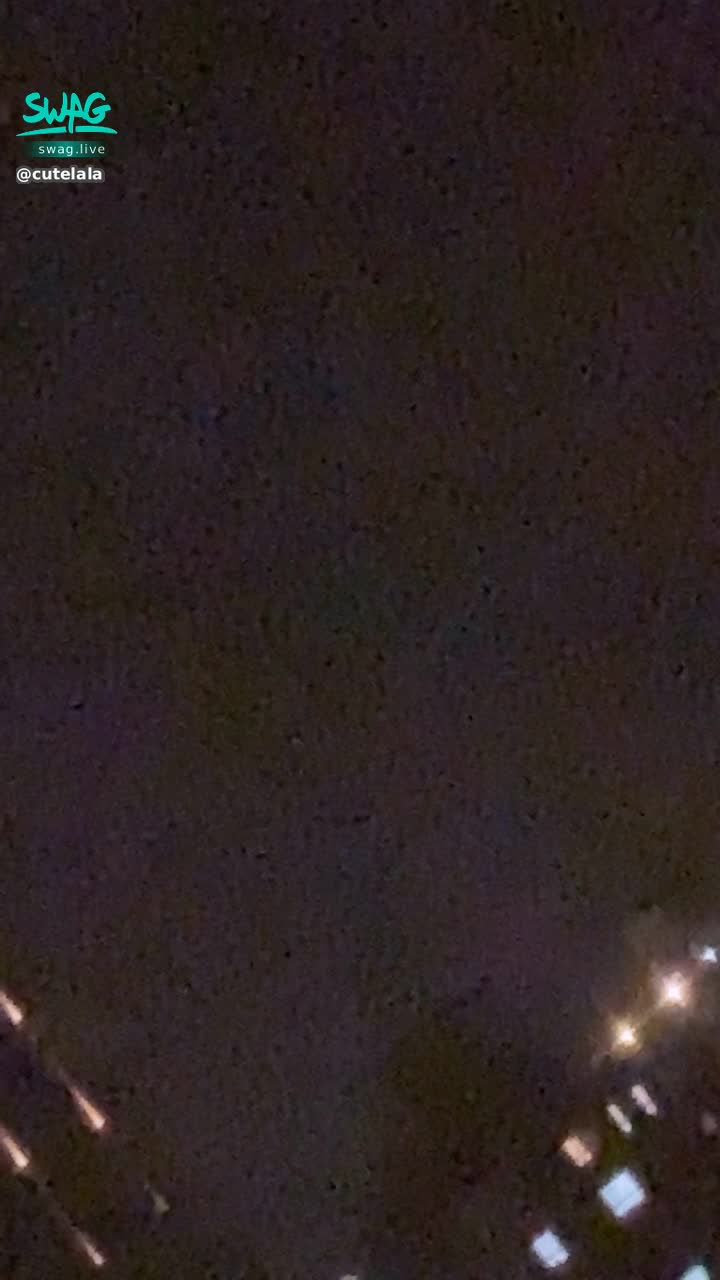 c******a : 今天加班比較晚...等一下要跟同事出門聚餐
直播休息一天🙏🙏🙏