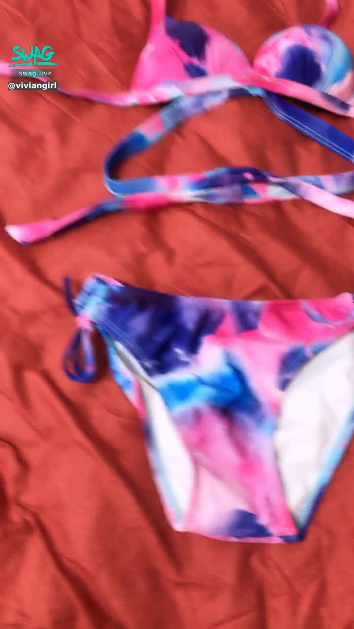 v********l : 想看我穿比基尼嗎😳那就快給我意見啦～～
下個月要去泡♨️ 跟我說我適合哪一套 還是要建議的款式？