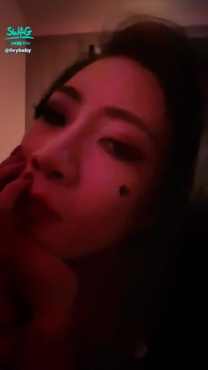 livybaby : 假髮真的搞得我頭痛