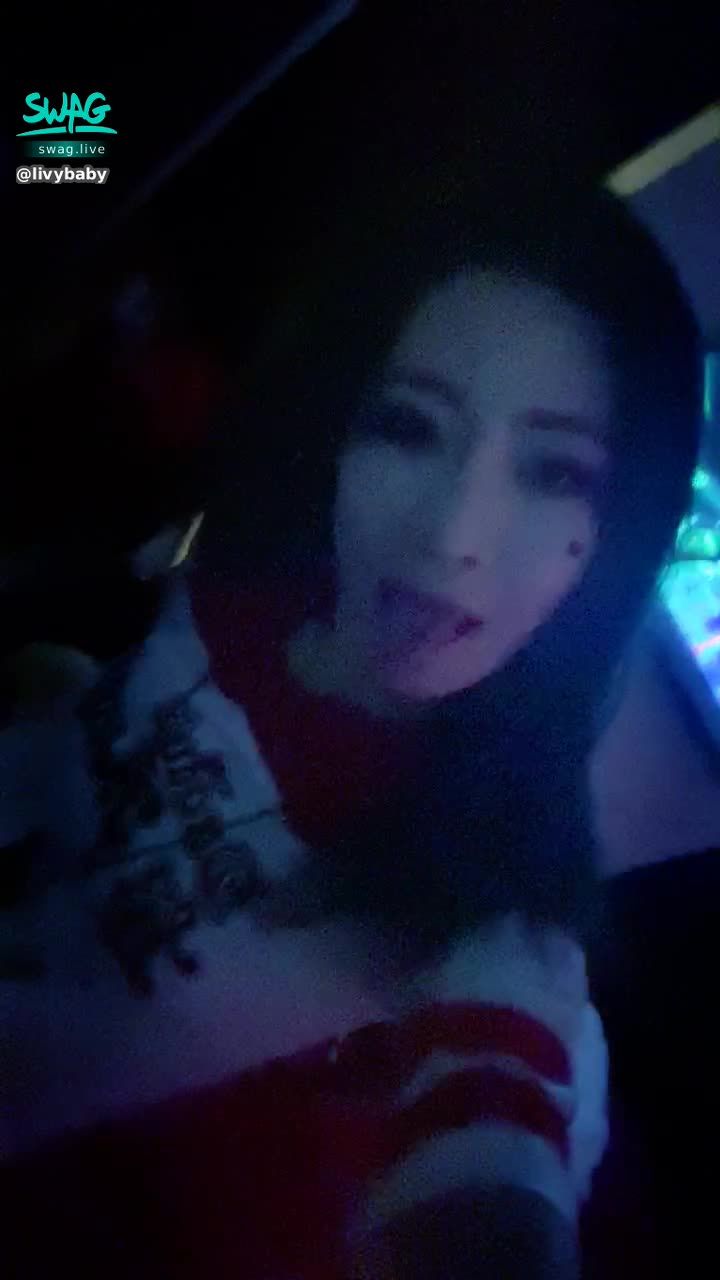 livybaby : 👅👅👅👄👄👄