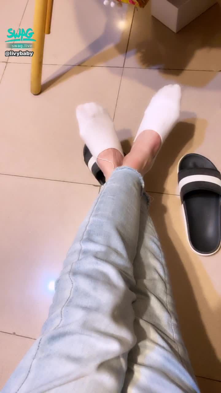  : 剛剛是誰說要襪子我還真的忘了😂
我為我偏智障的記憶力先說聲抱歉😅